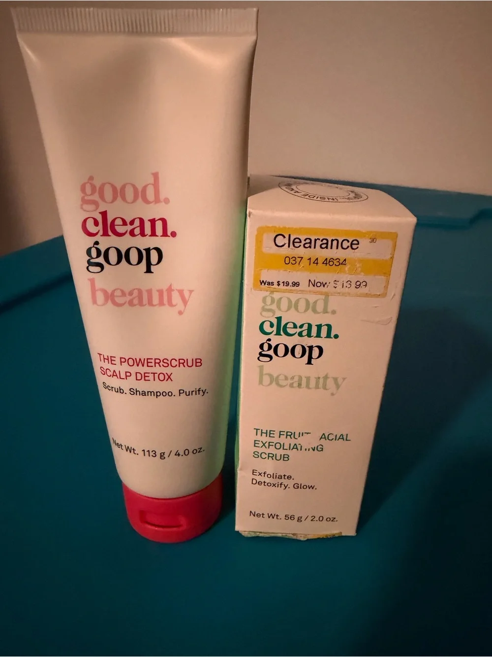 good. clean. goop Beauty The Powerscrub Scalp Detox - Pink/White